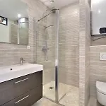 Luxurious In With Pool Tatil Evi