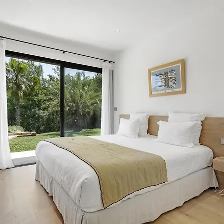 Tatil Evi Luxurious In With Pool