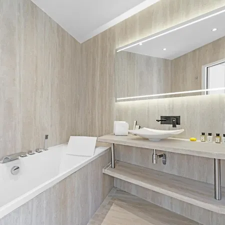Casa vacanze Luxurious In With Pool *